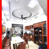HIẾM. nhà Xa LA 50m2, 4 TẦNG, giá 13 tỷ. MẶT PHỐ - KINH DOANH - VỈA HÈ - Ô TÔ TRÁNH